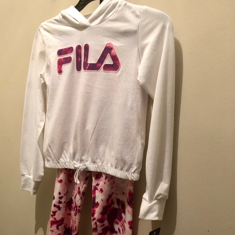 Girl’s FILA hoodie loungewear /pajamas size 10 runs small